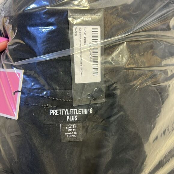 PRETTYLITTLETHING - Plus Black Constructed Corset Waist Blazer Dress - Picture 6 of 7